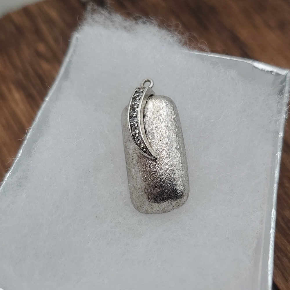 Infinity‎ crescent moon pendant